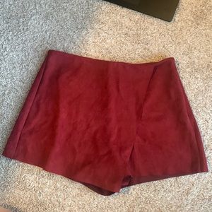Boutique maroon felt skort